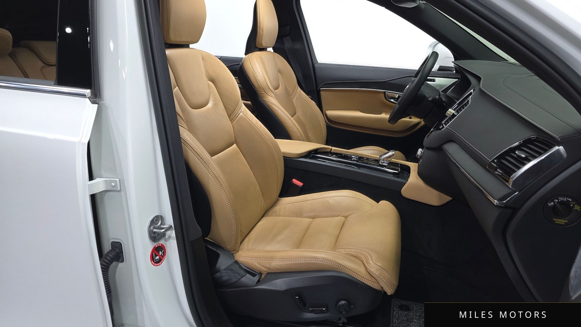 Volvo XC90 2022 — миниатюра 12