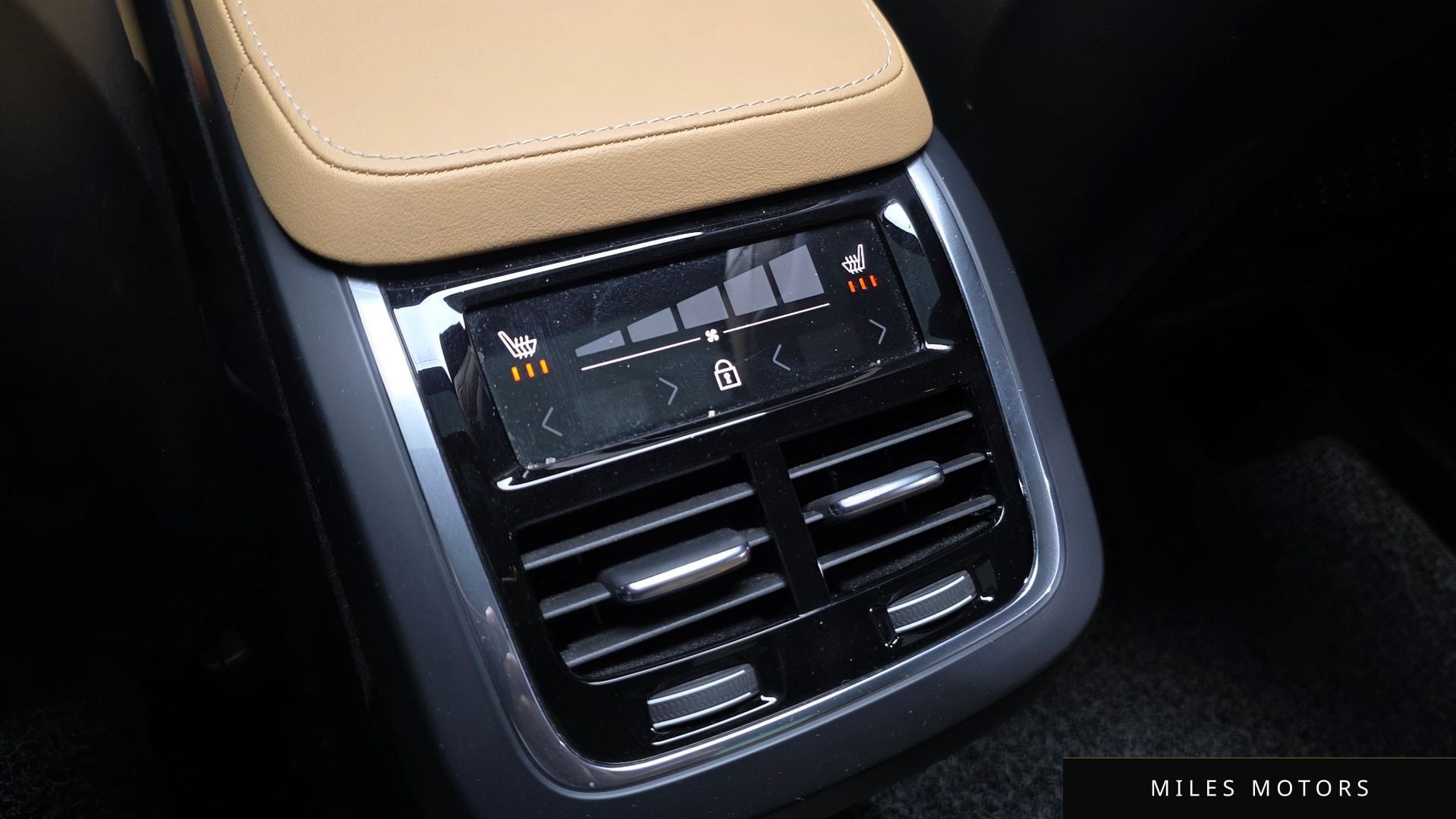 Volvo XC90 2022 — миниатюра 19