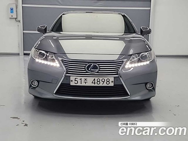 Лексус ES300h 2015 — миниатюра 2