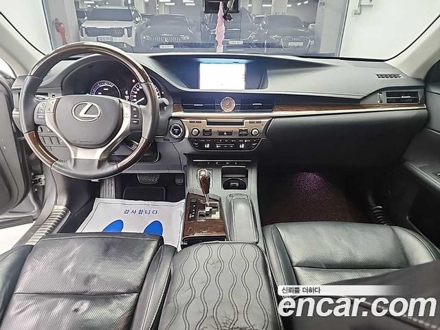 Лексус ES300h 2015 — миниатюра 7