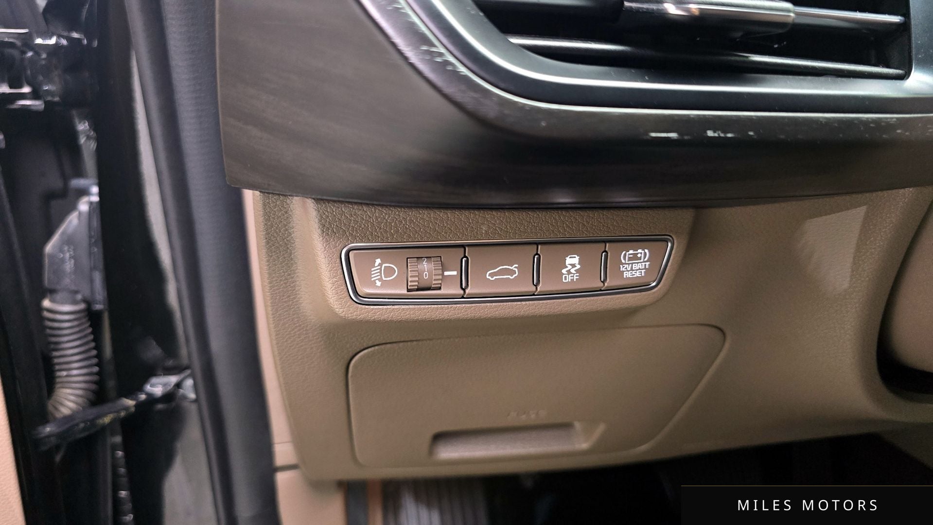 Kia K8 하이브리드 2022 — миниатюра 25
