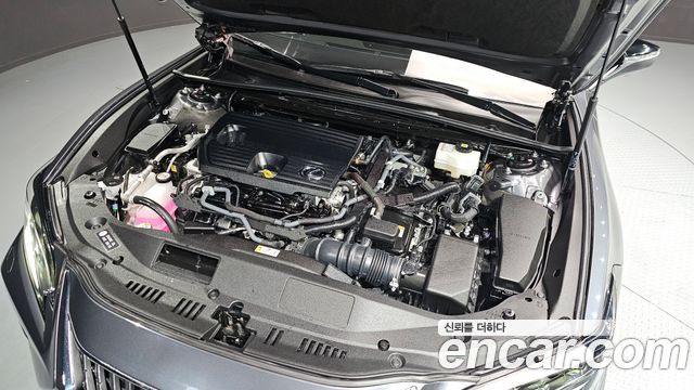 Лексус ES300h 2025 — миниатюра 6