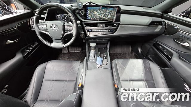 Лексус ES300h 2025 — миниатюра 10