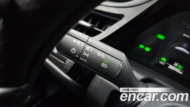 Лексус ES300h 2025 — миниатюра 27