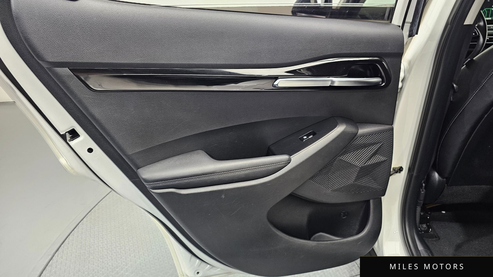 Kia Seltos 2023 — миниатюра 15