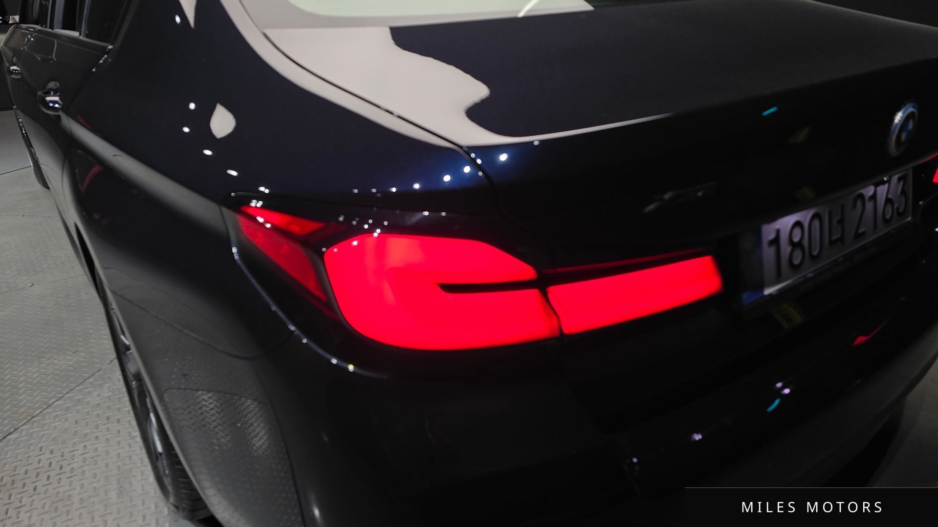 BMW 5 Series (G30) 2021 — миниатюра 9