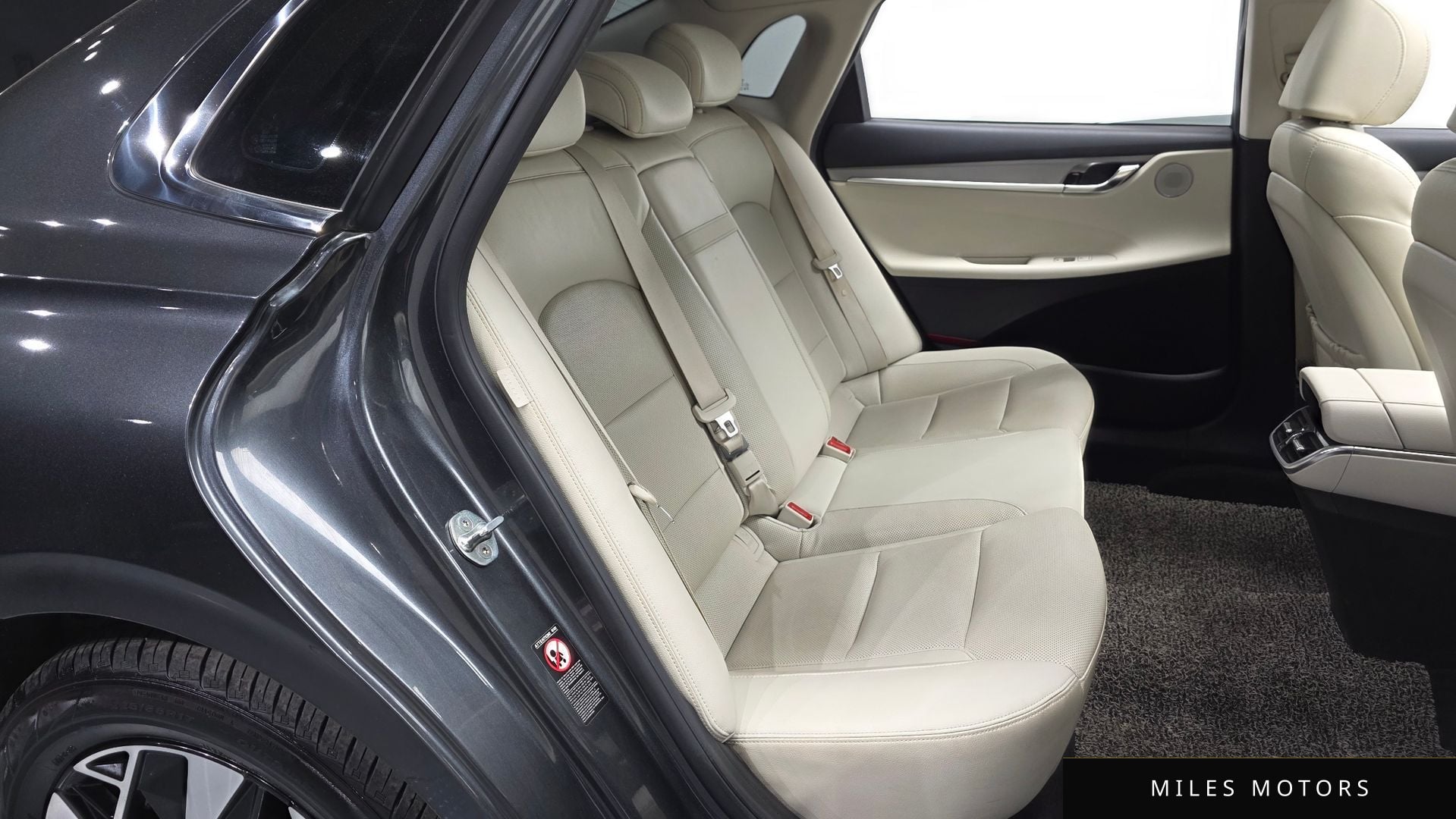 Hyundai 뉴 그랜저 IG 하이브리드 2022 — миниатюра 17