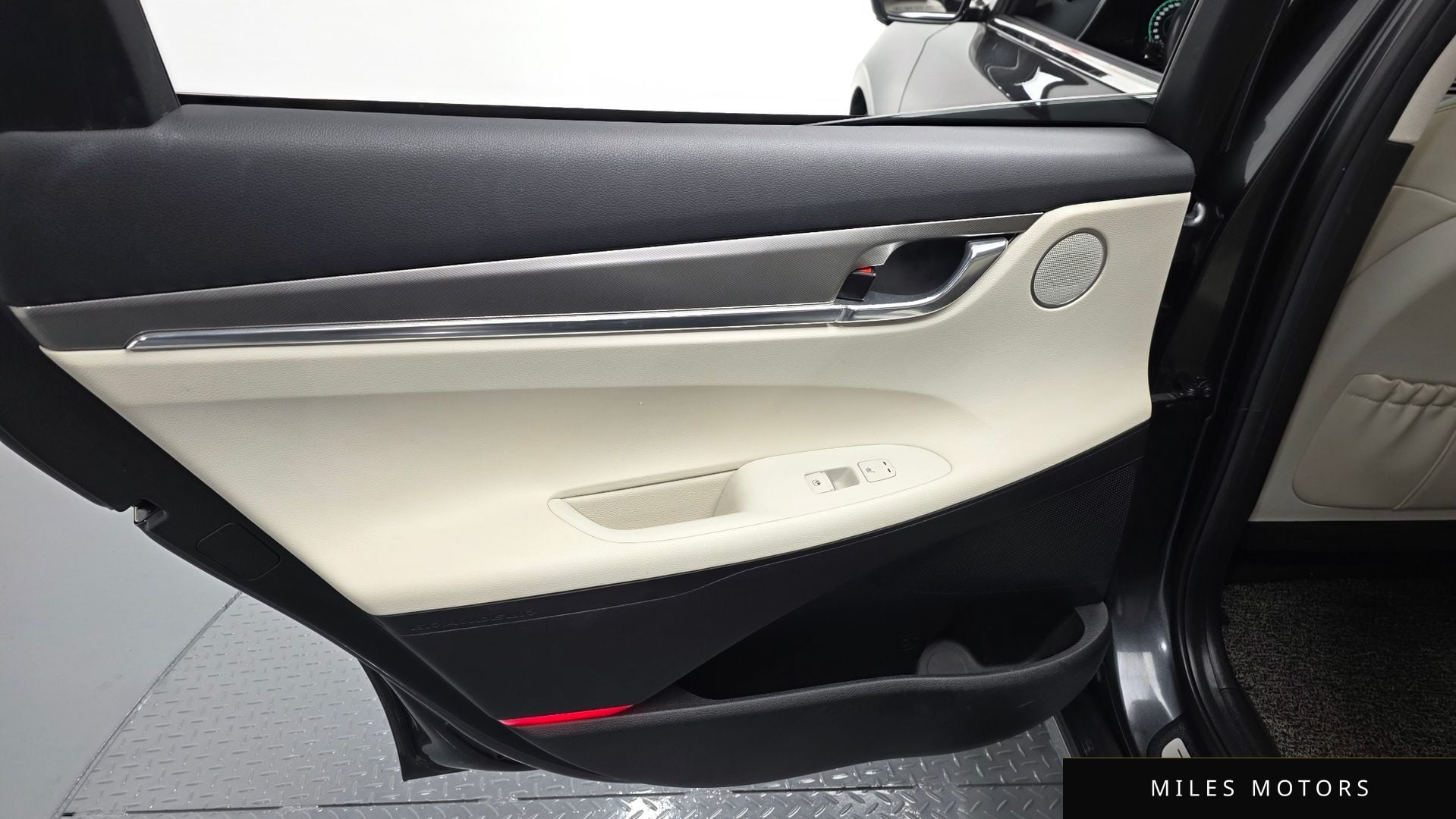 Hyundai 뉴 그랜저 IG 하이브리드 2022 — миниатюра 15