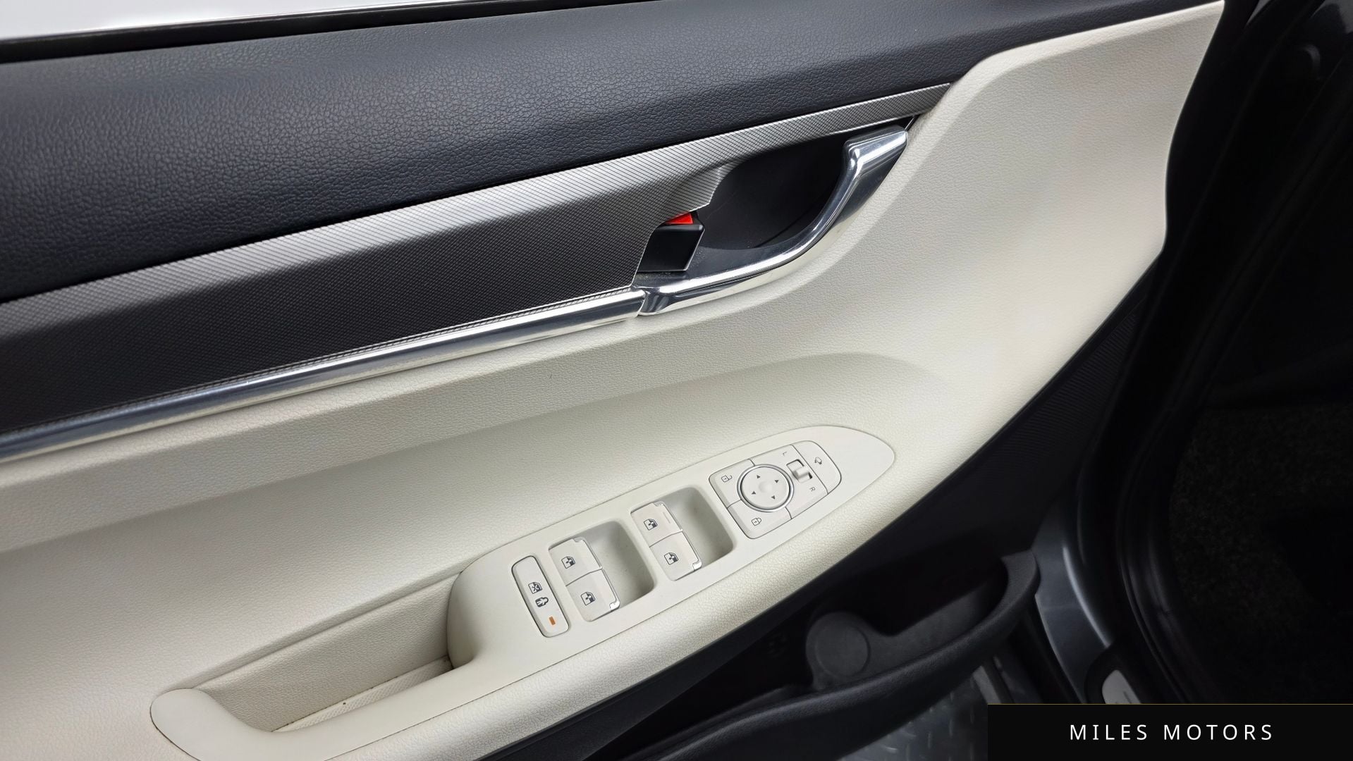 Hyundai 뉴 그랜저 IG 하이브리드 2022 — миниатюра 31