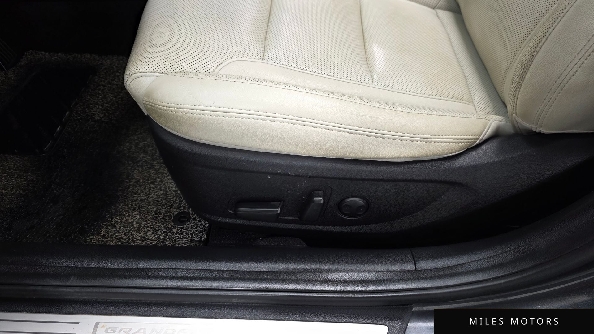 Hyundai 뉴 그랜저 IG 하이브리드 2022 — миниатюра 33