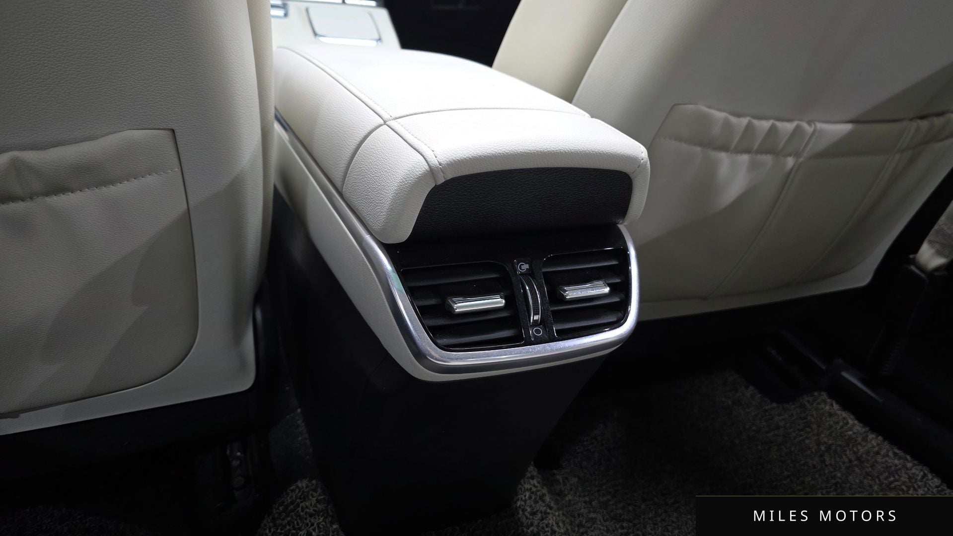 Hyundai 뉴 그랜저 IG 하이브리드 2022 — миниатюра 34