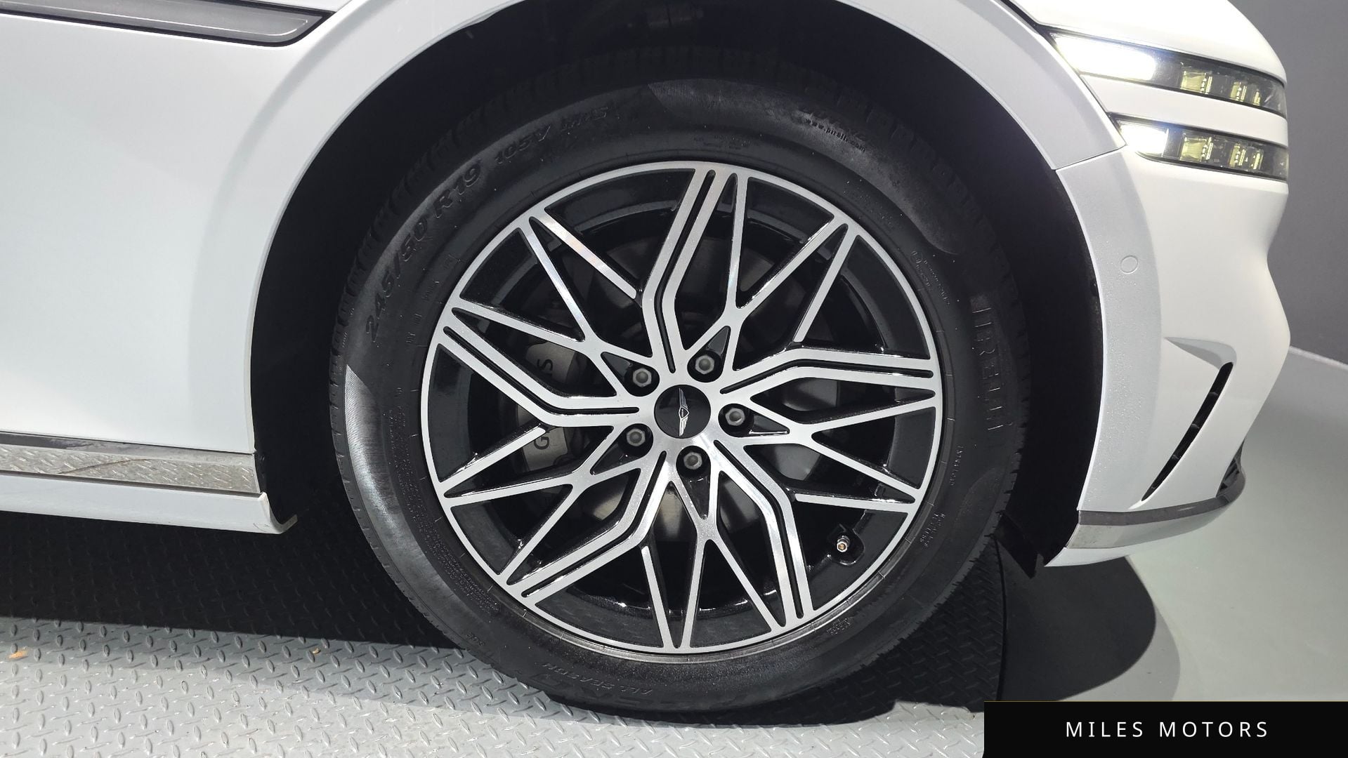 Genesis G90 (RS4) 2022 — миниатюра 7