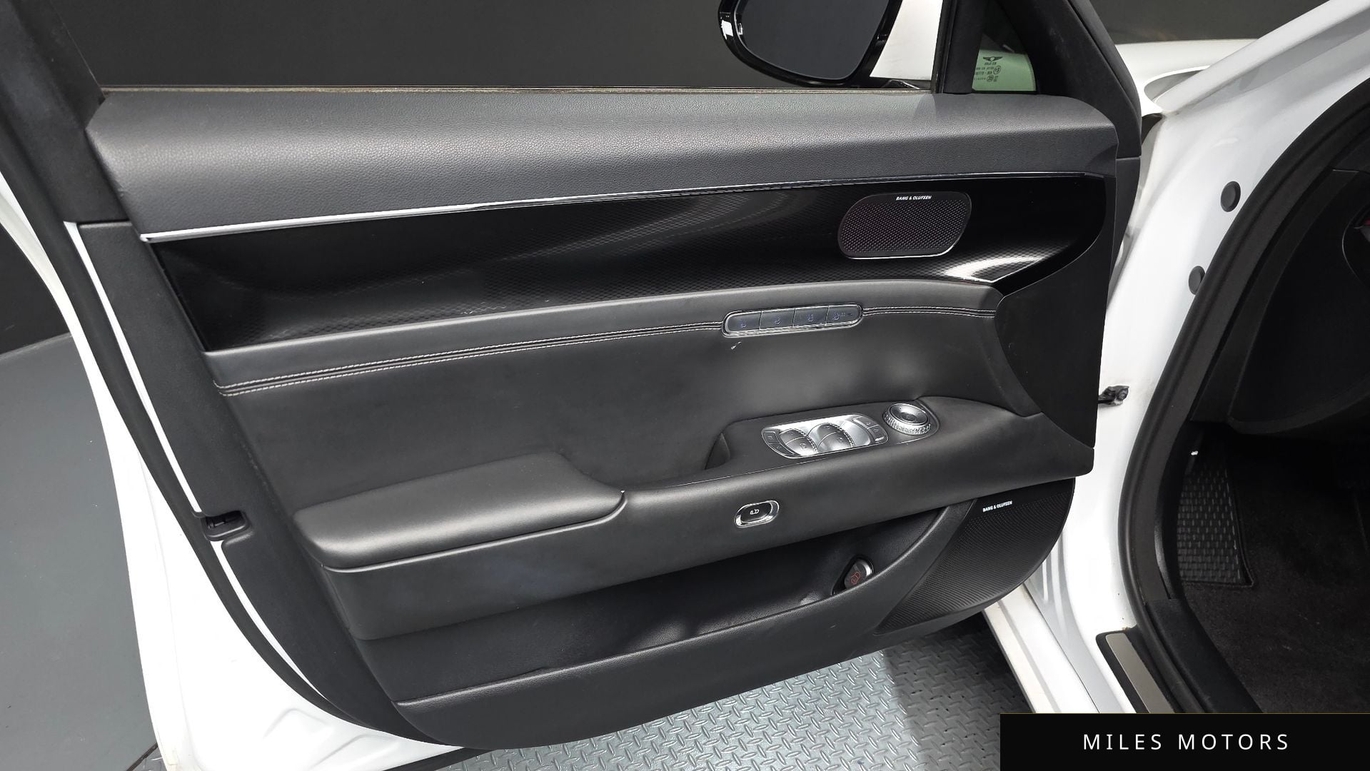Genesis G90 (RS4) 2022 — миниатюра 14