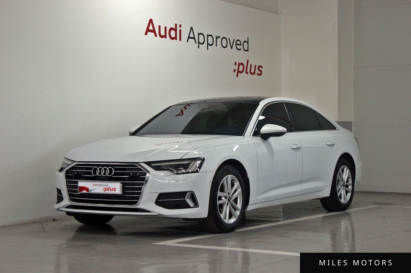 Audi A6 (C8) 2022 — фото 1 из 12
