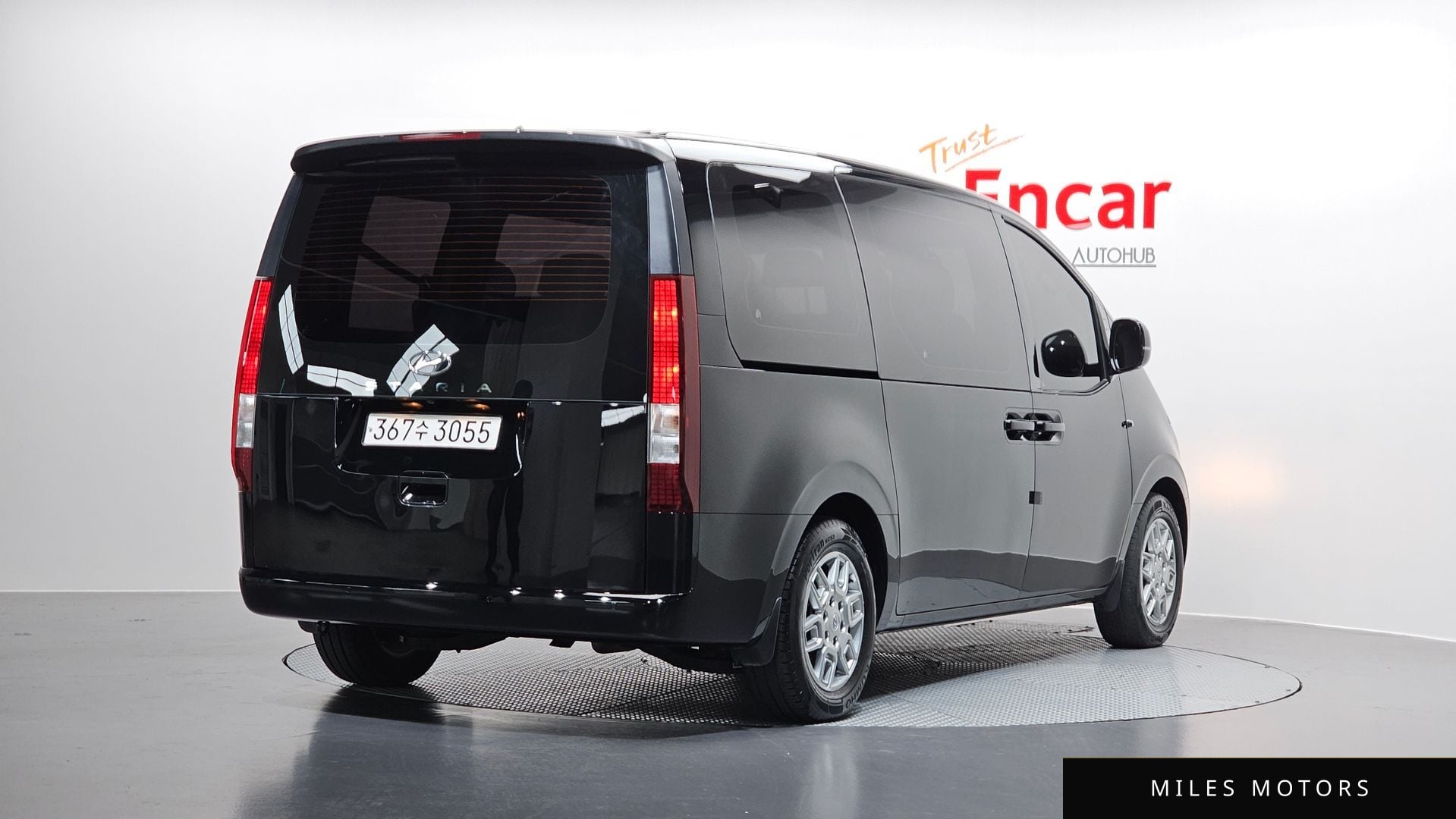 Hyundai Staria 2023 — миниатюра 2