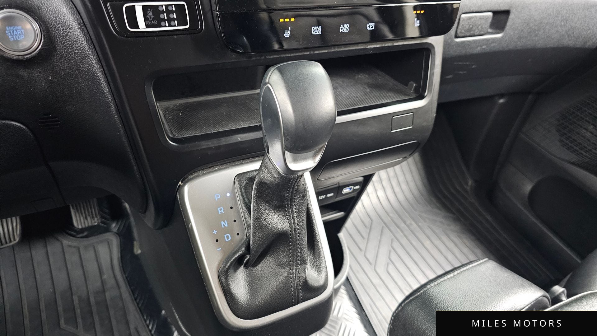 Hyundai Staria 2023 — миниатюра 12