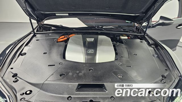 Лексус LS500h 2019 — миниатюра 6
