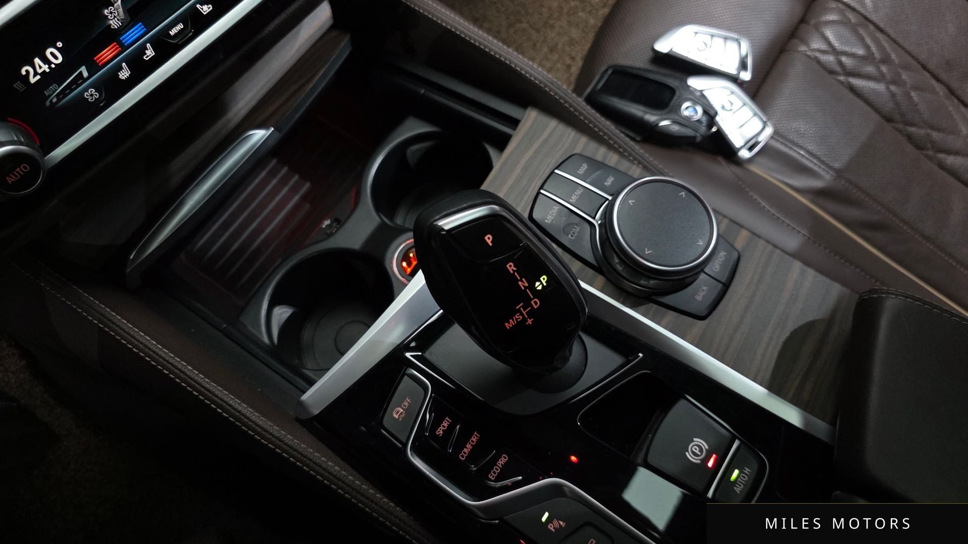 BMW 5 Series (G30) 2017 — миниатюра 11
