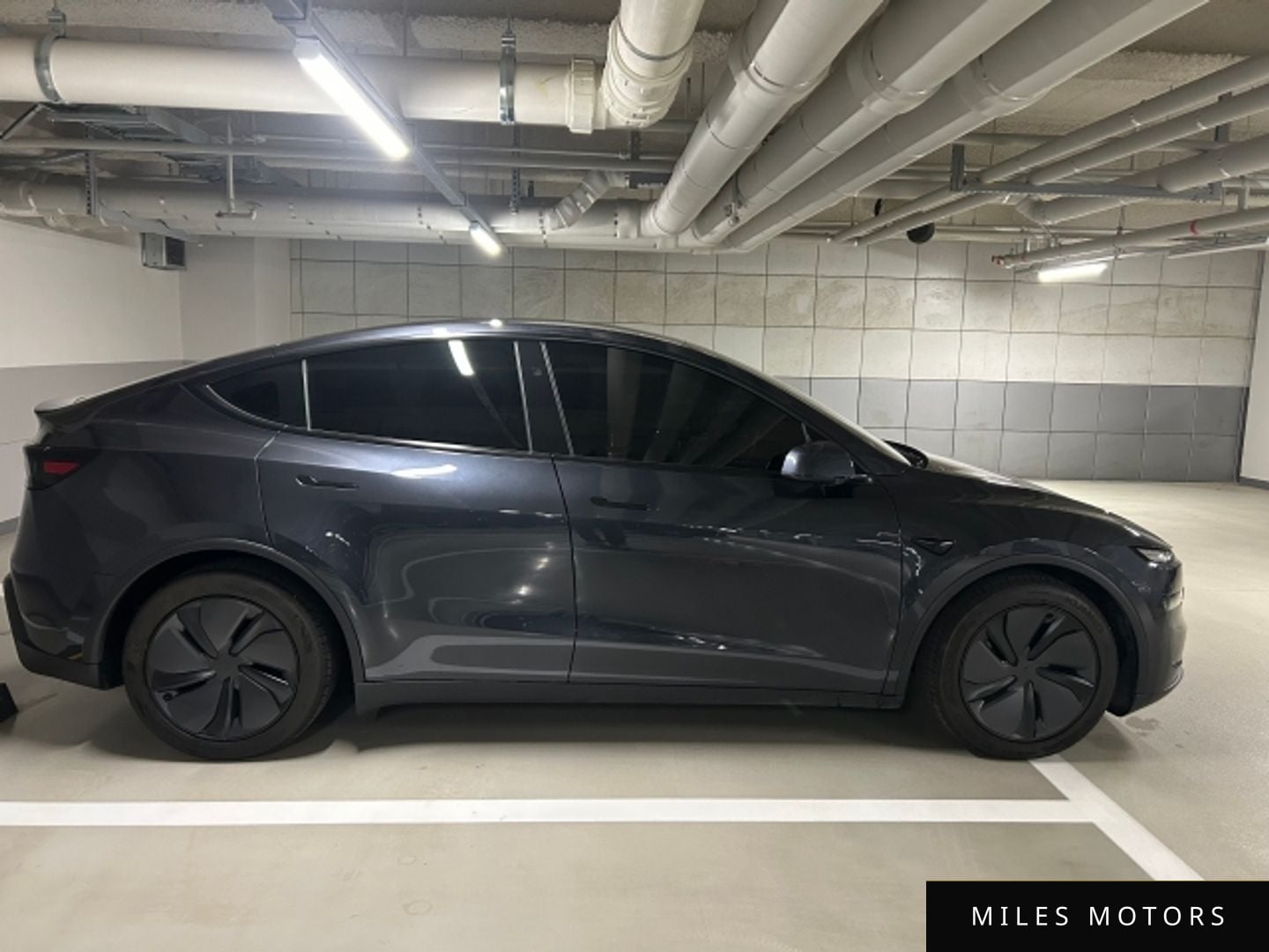 Tesla Model Y 2025 — миниатюра 4