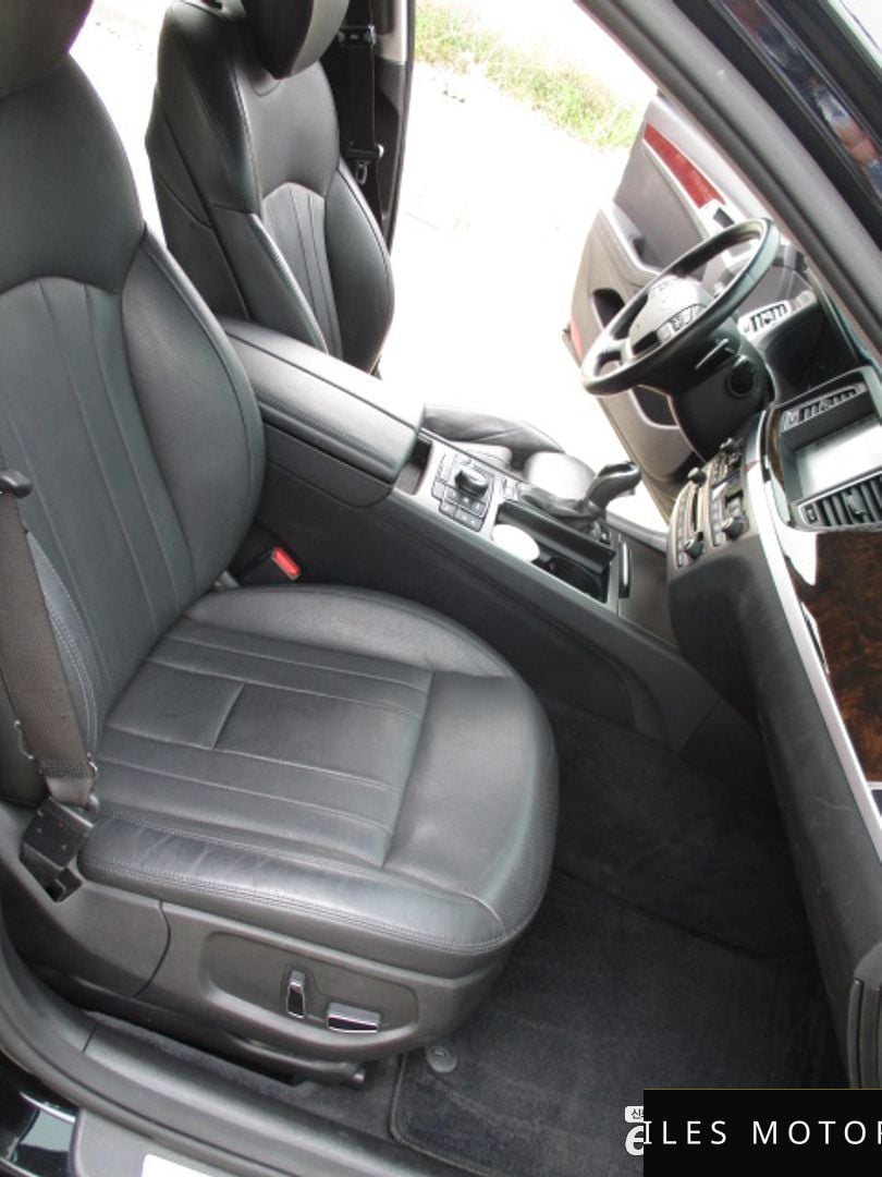 Hyundai Genesis 2015 — миниатюра 8