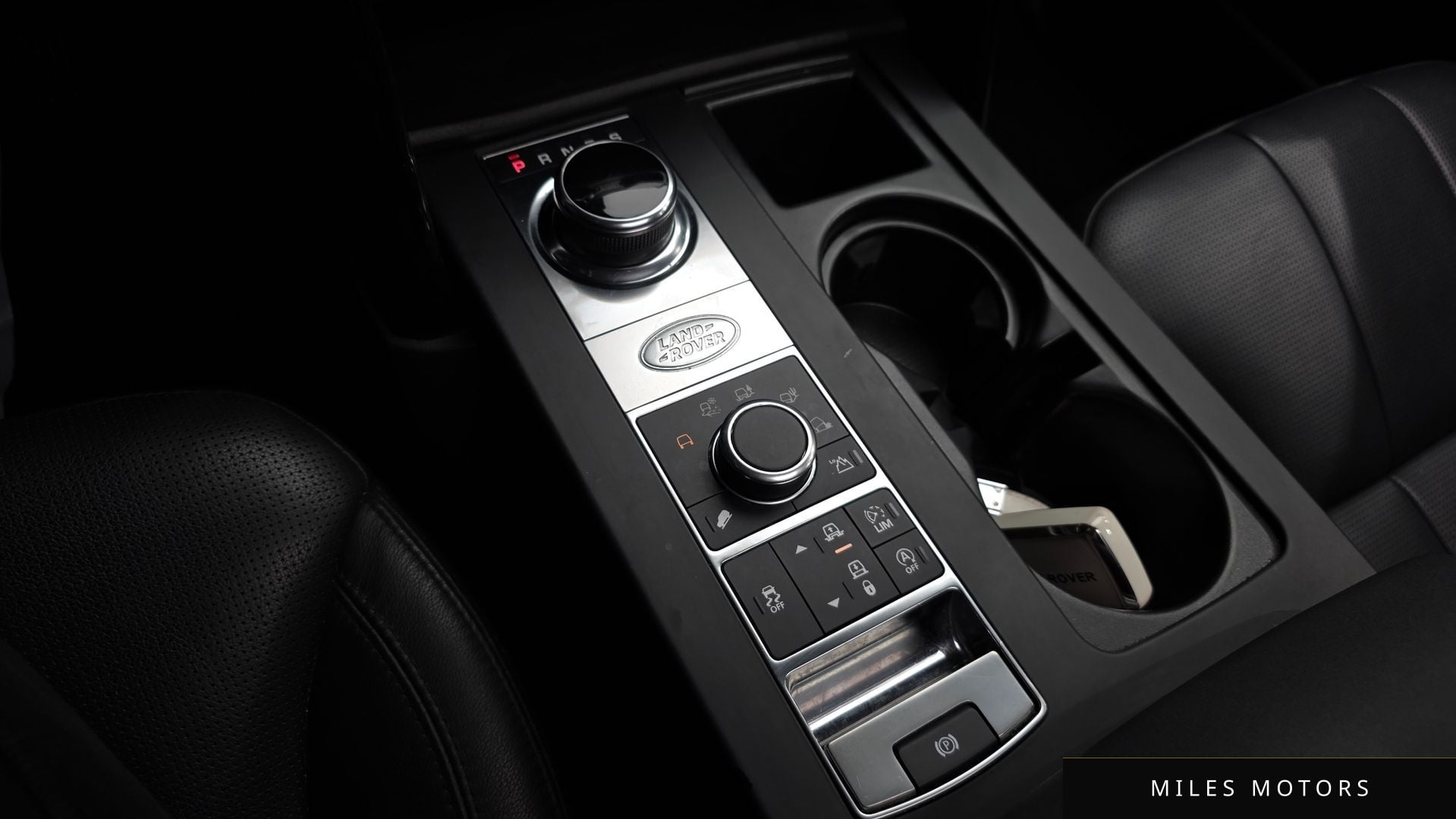 Land Rover Discovery 2018 — миниатюра 9