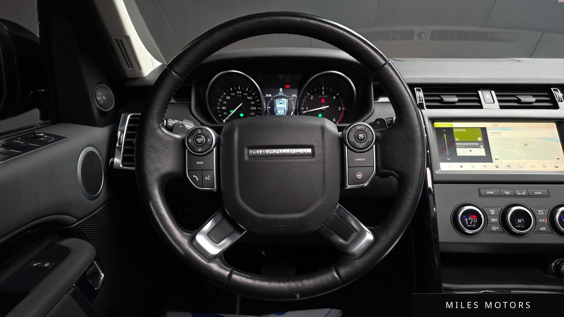 Land Rover Discovery 2018 — миниатюра 13