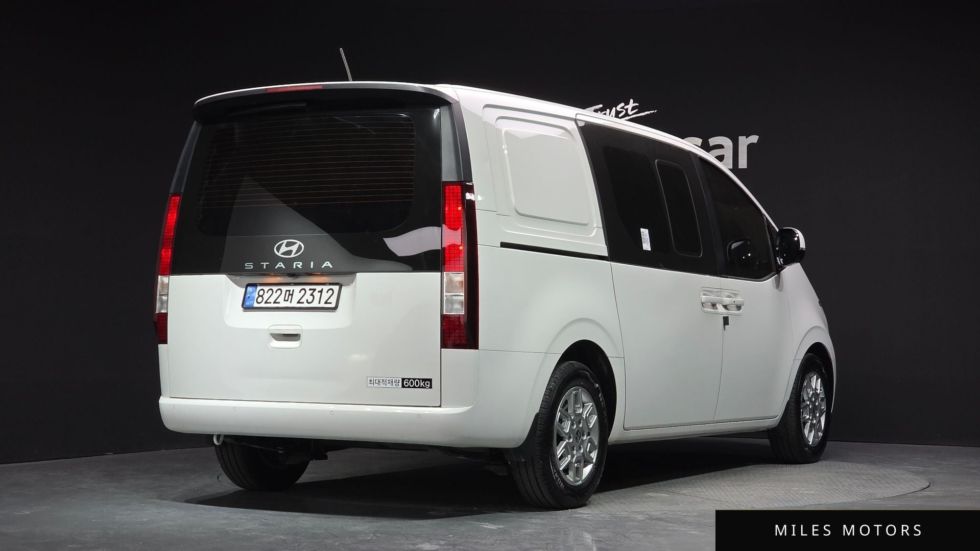 Hyundai Staria 2025 — миниатюра 2