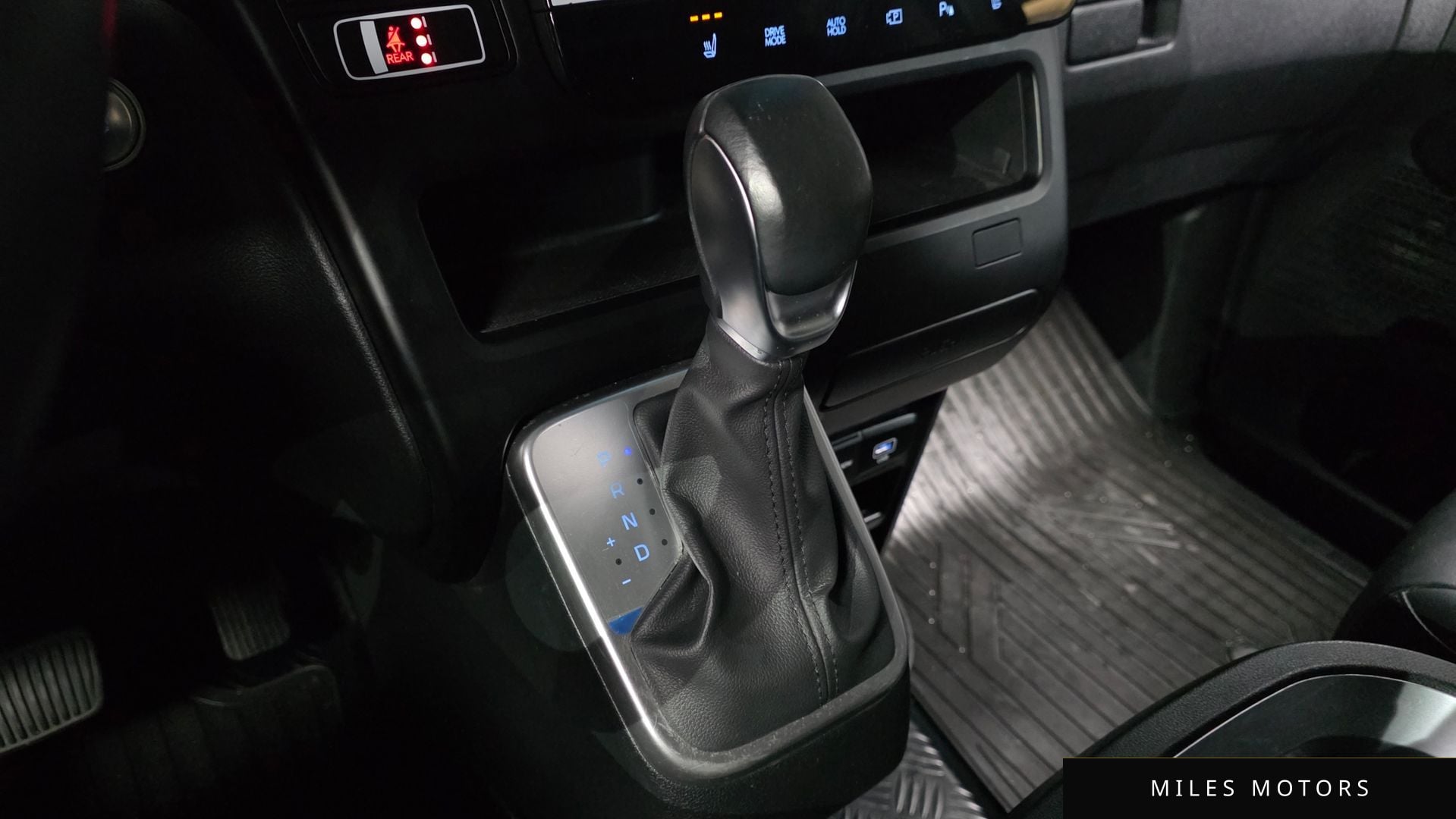 Hyundai Staria 2025 — миниатюра 12