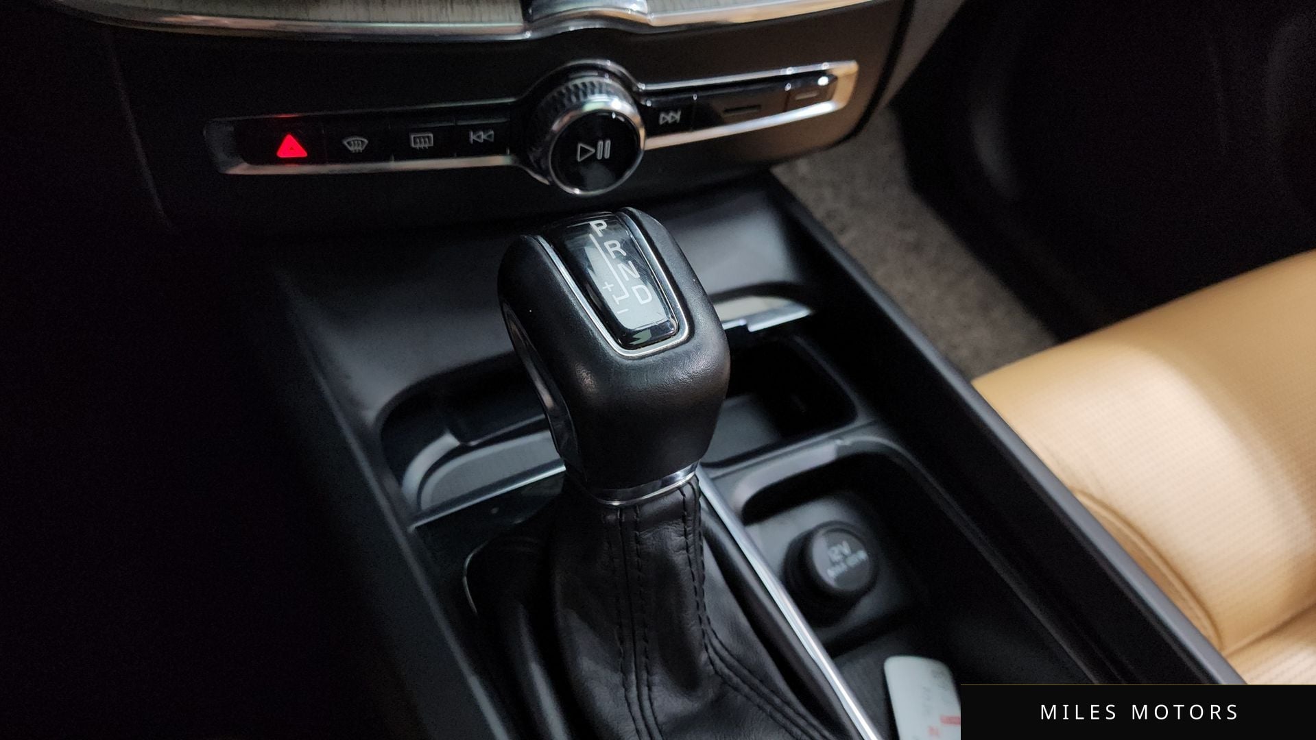 Volvo XC60 2019 — миниатюра 12