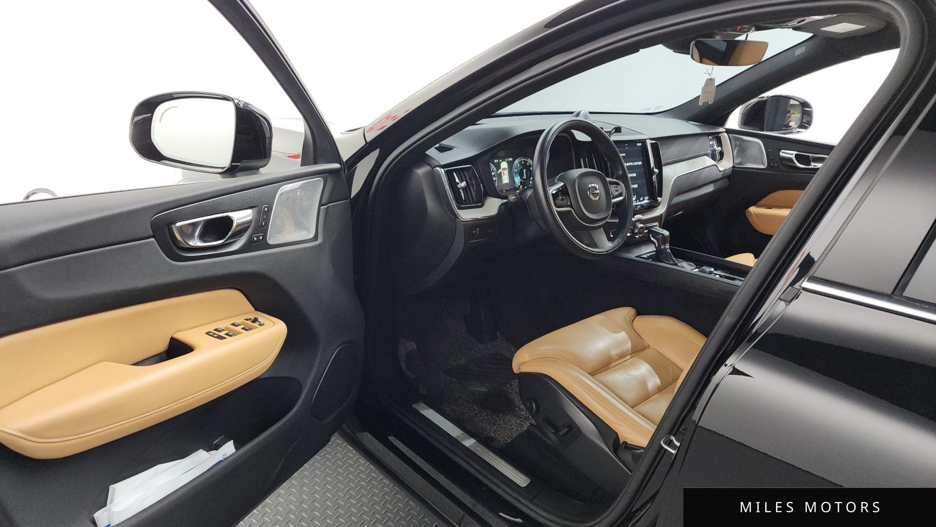 Volvo XC60 2019 — миниатюра 13