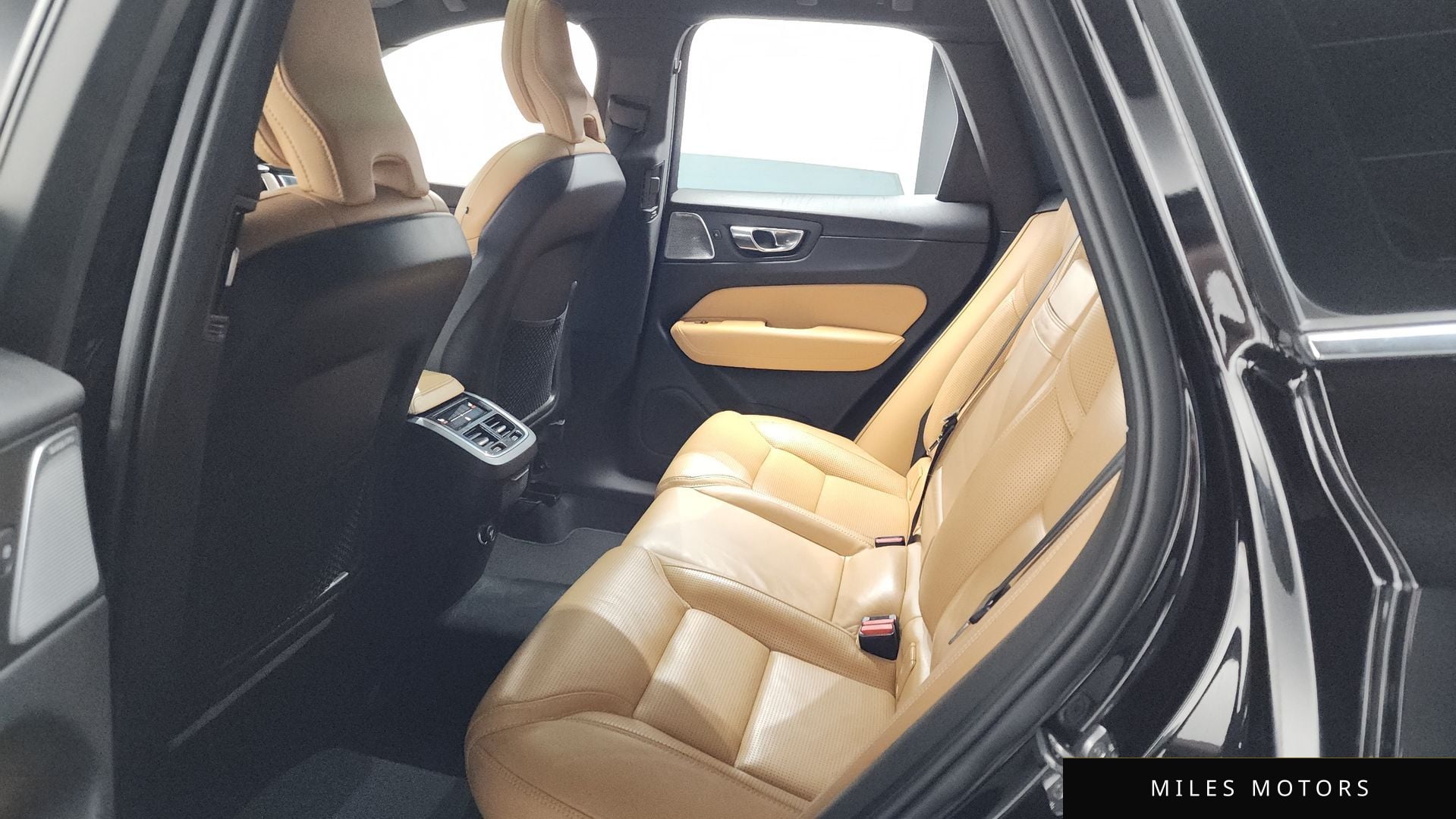 Volvo XC60 2019 — миниатюра 17