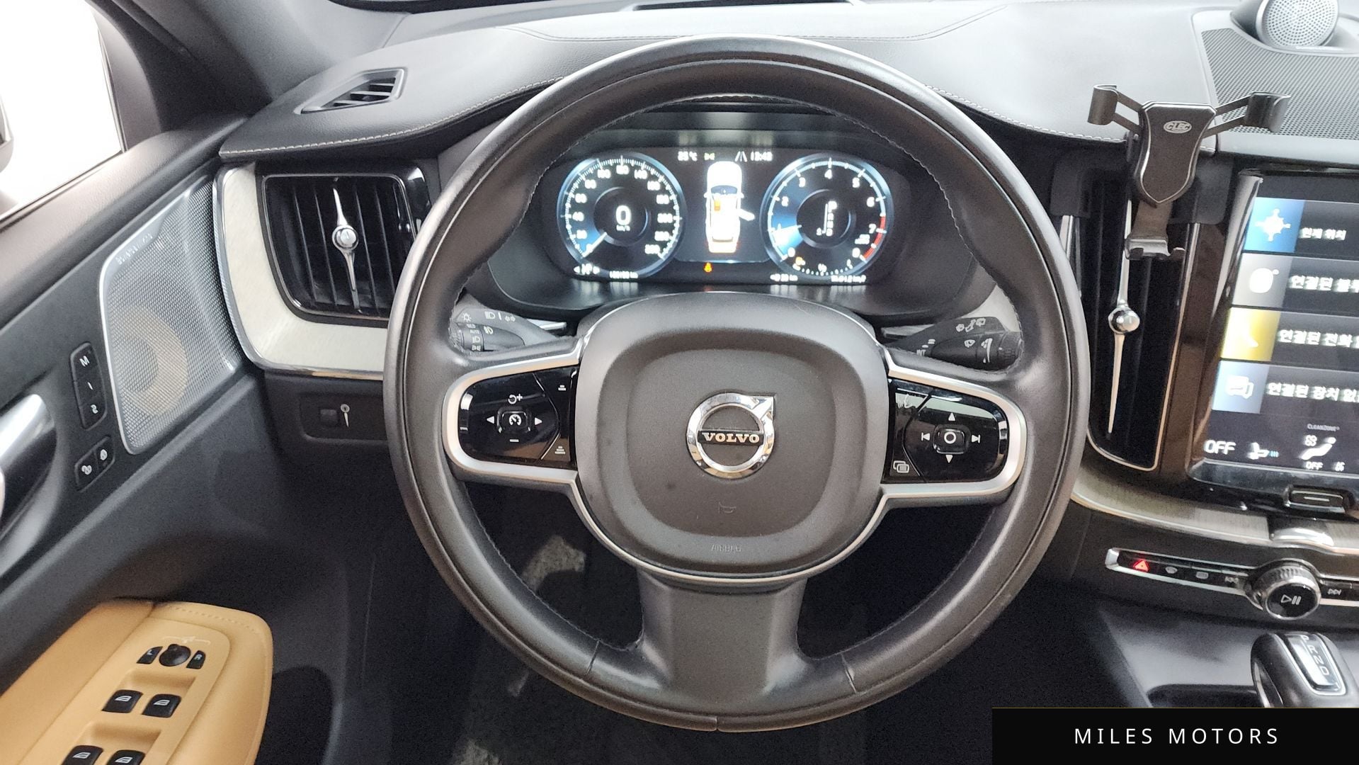Volvo XC60 2019 — миниатюра 20