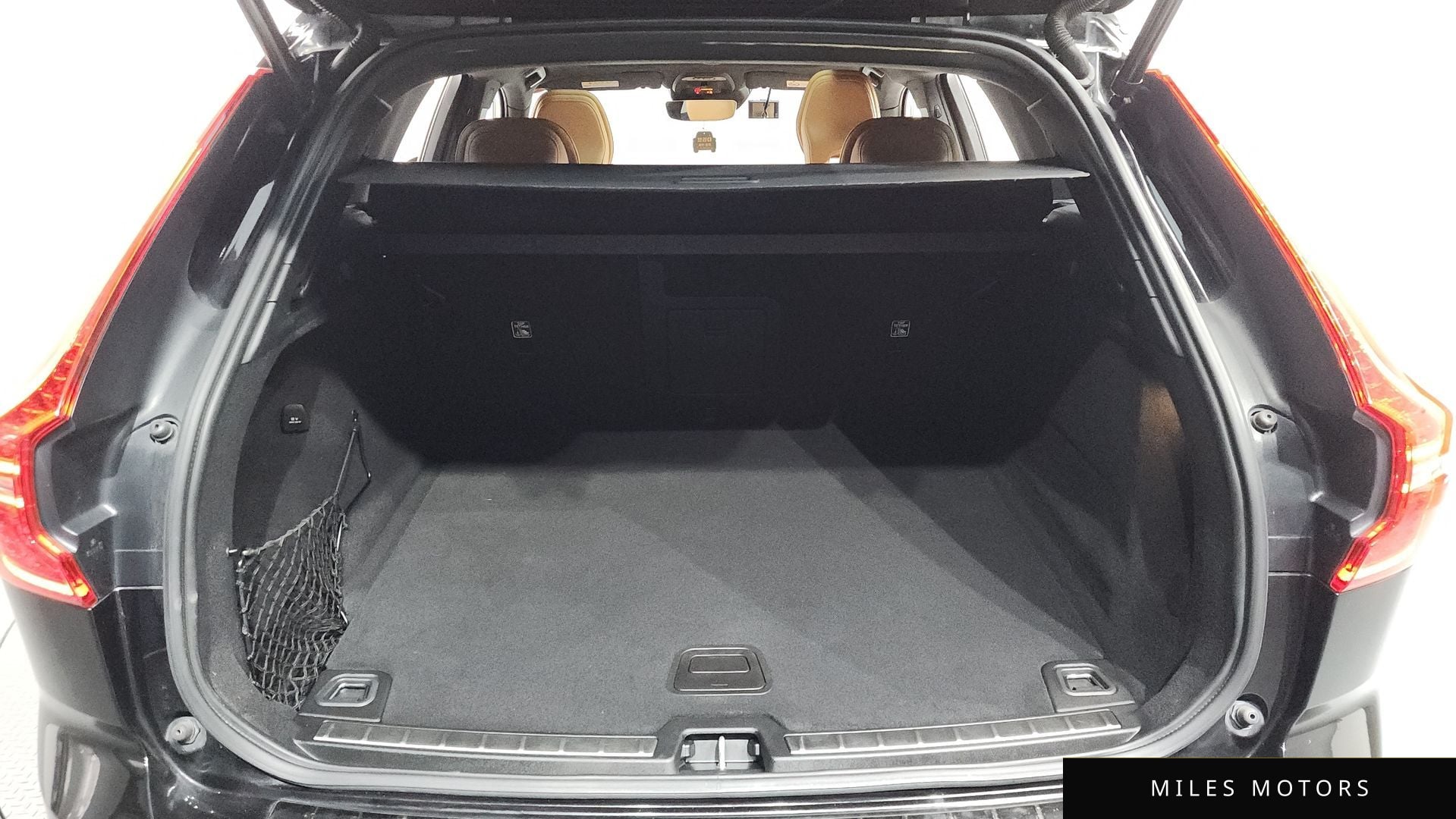 Volvo XC60 2019 — миниатюра 25
