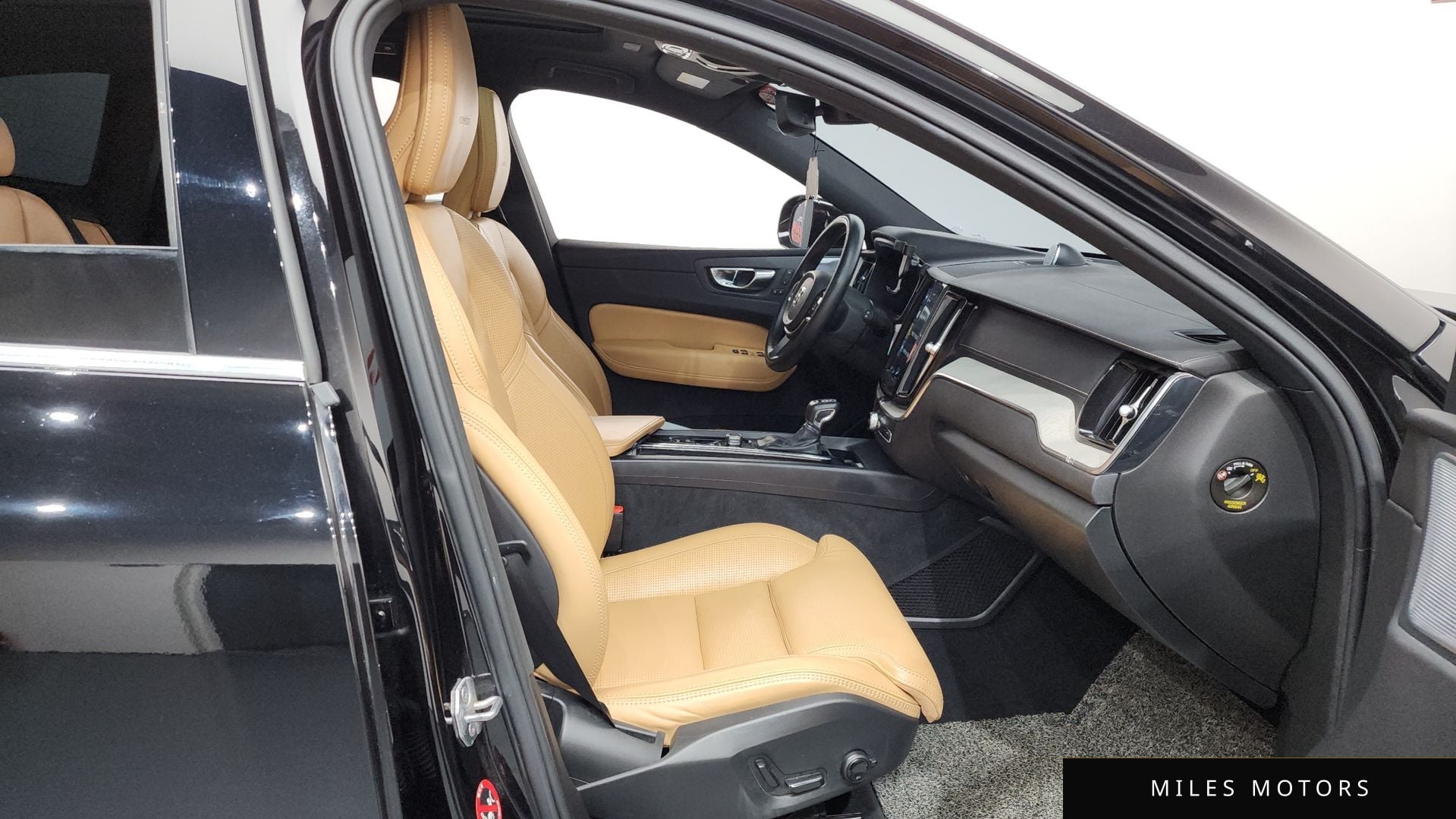 Volvo XC60 2019 — миниатюра 16