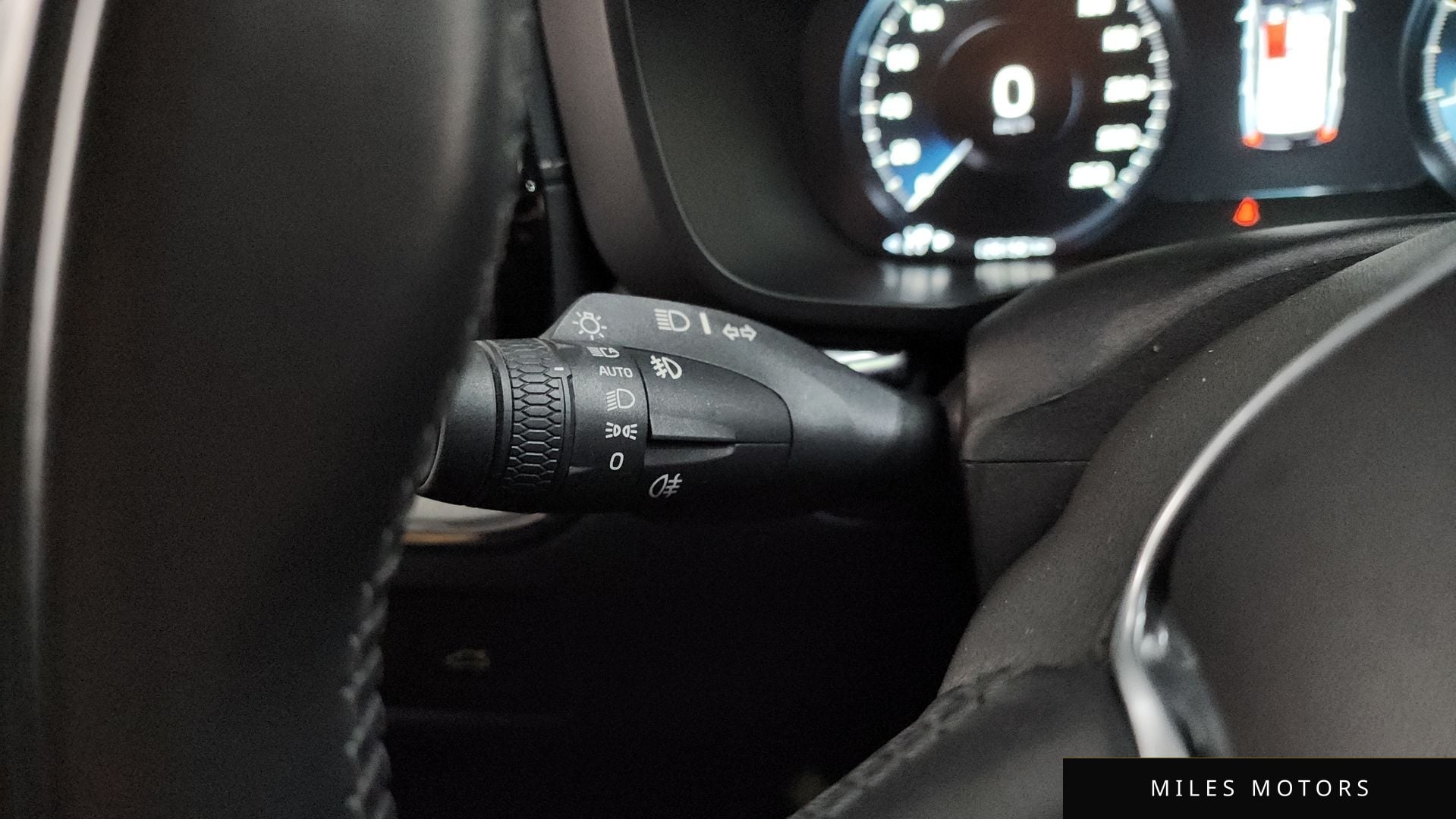 Volvo XC60 2019 — миниатюра 28