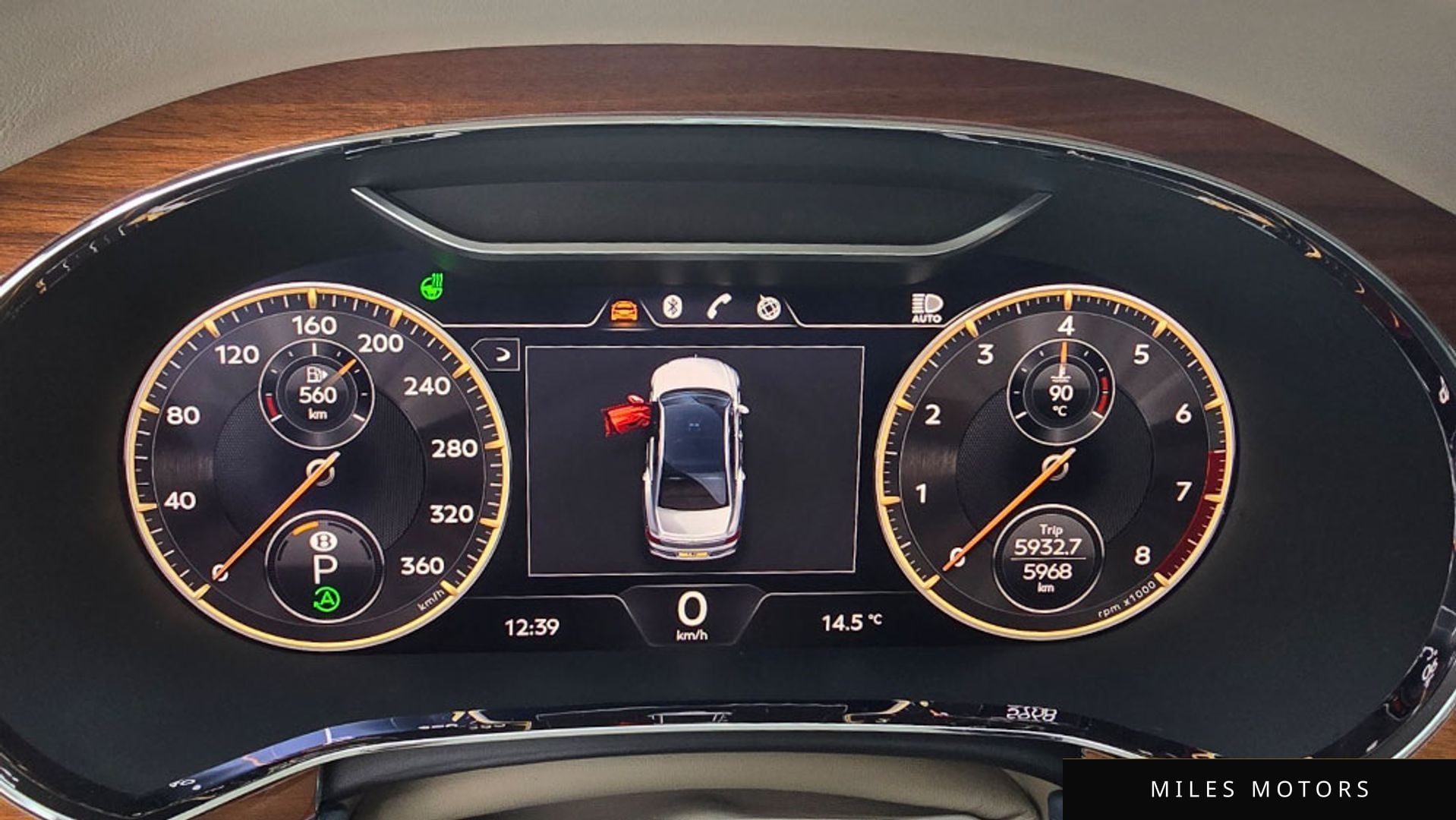 Bentley Flying Spur 2022 — миниатюра 6