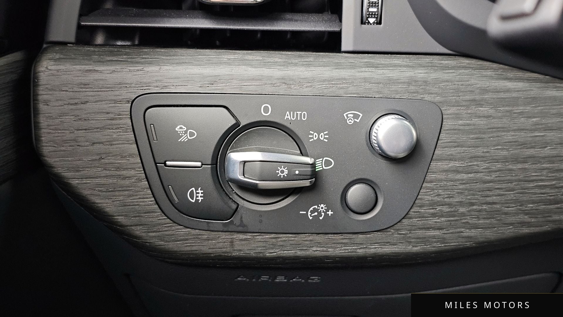 Audi A4 (B9) 2023 — миниатюра 28