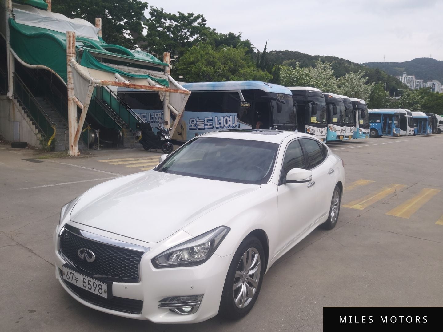 Infiniti Q70 2015 — миниатюра 16