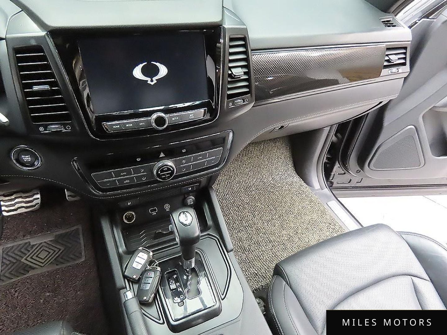 KG Mobility 렉스턴 스포츠 칸 2020 — миниатюра 9