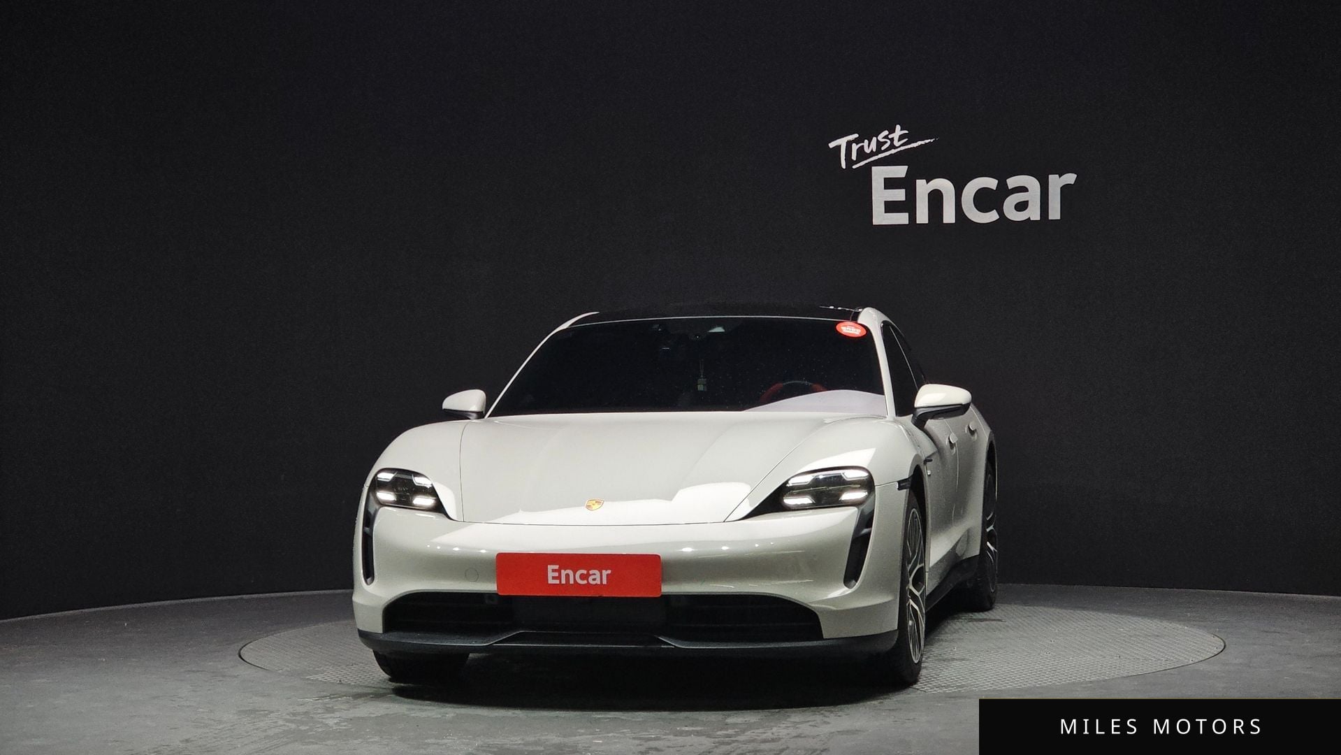Porsche Taycan 2021 — миниатюра 3