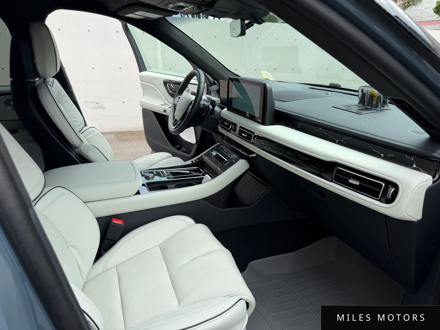 Lincoln Aviator 2025 — миниатюра 6