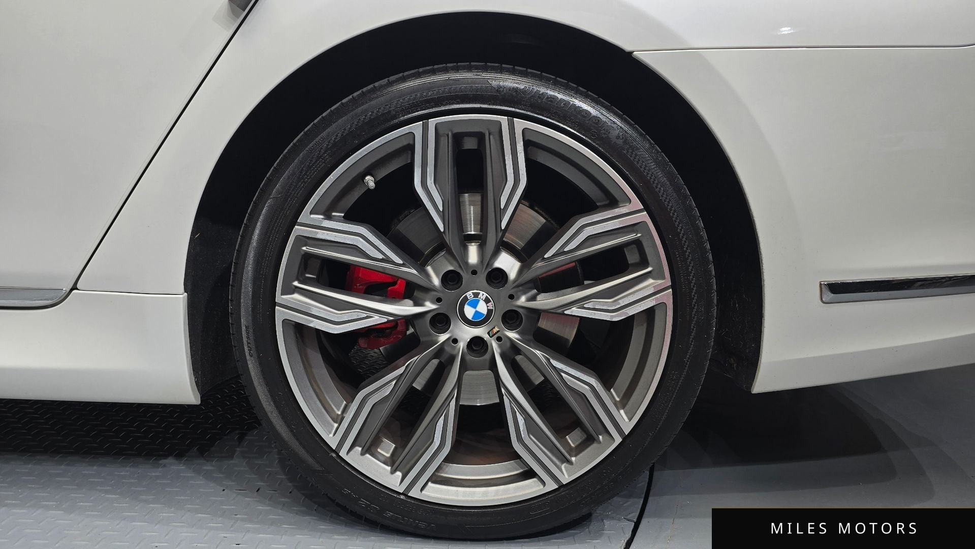 BMW 7 Series (G11) 2020 — миниатюра 7