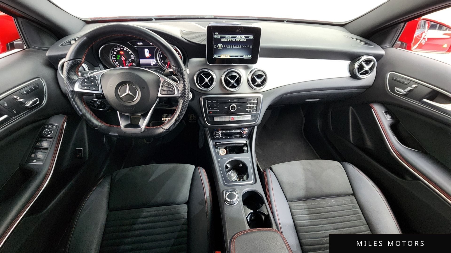 Mercedes-Benz GLA-Class X156 2019 — миниатюра 10