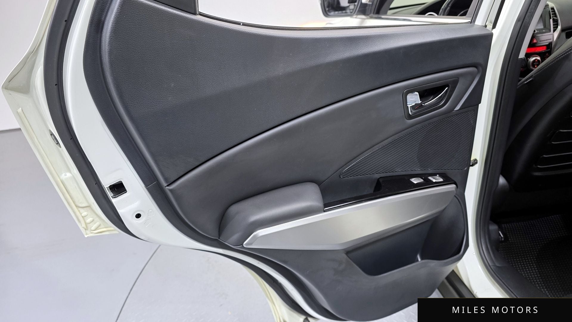 KG Mobility Tivoli 2016 — миниатюра 15