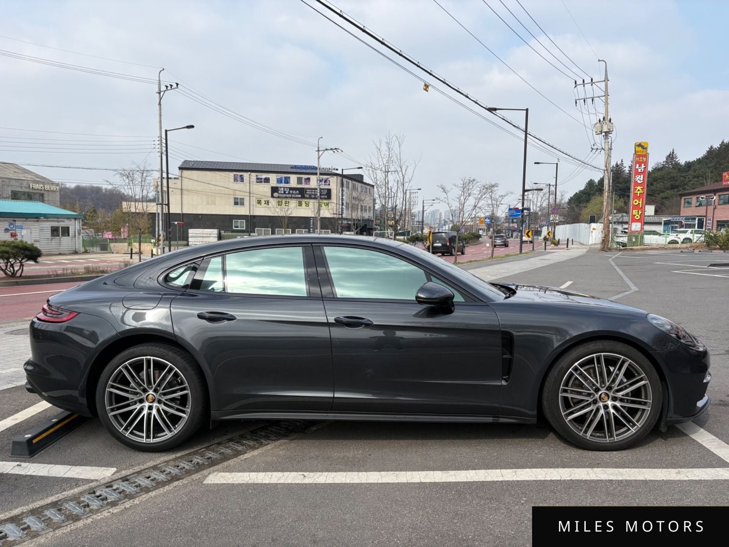 Porsche Panamera 2018 — миниатюра 2