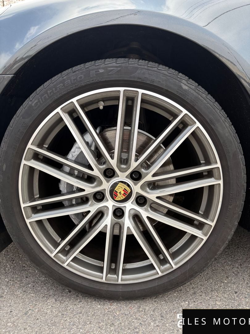 Porsche Panamera 2018 — миниатюра 10
