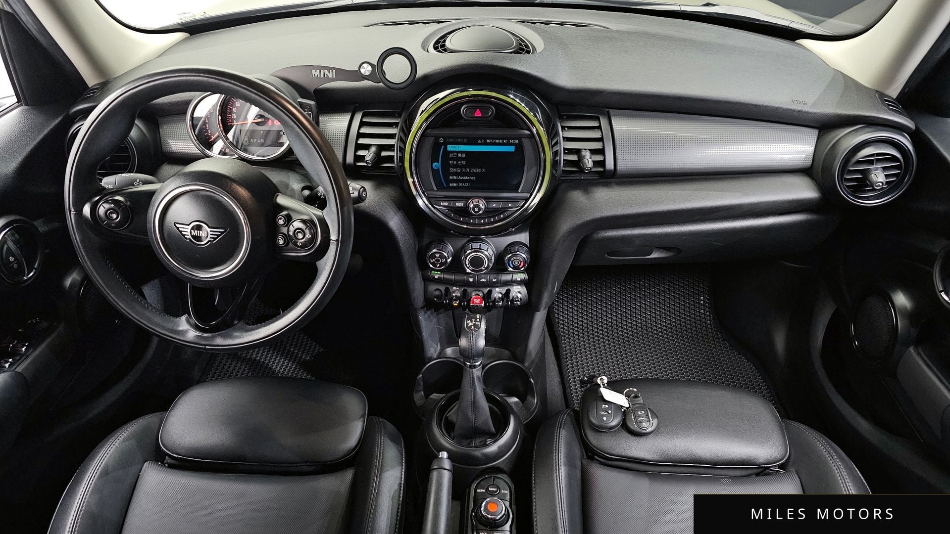MINI 쿠퍼 2019 — миниатюра 10