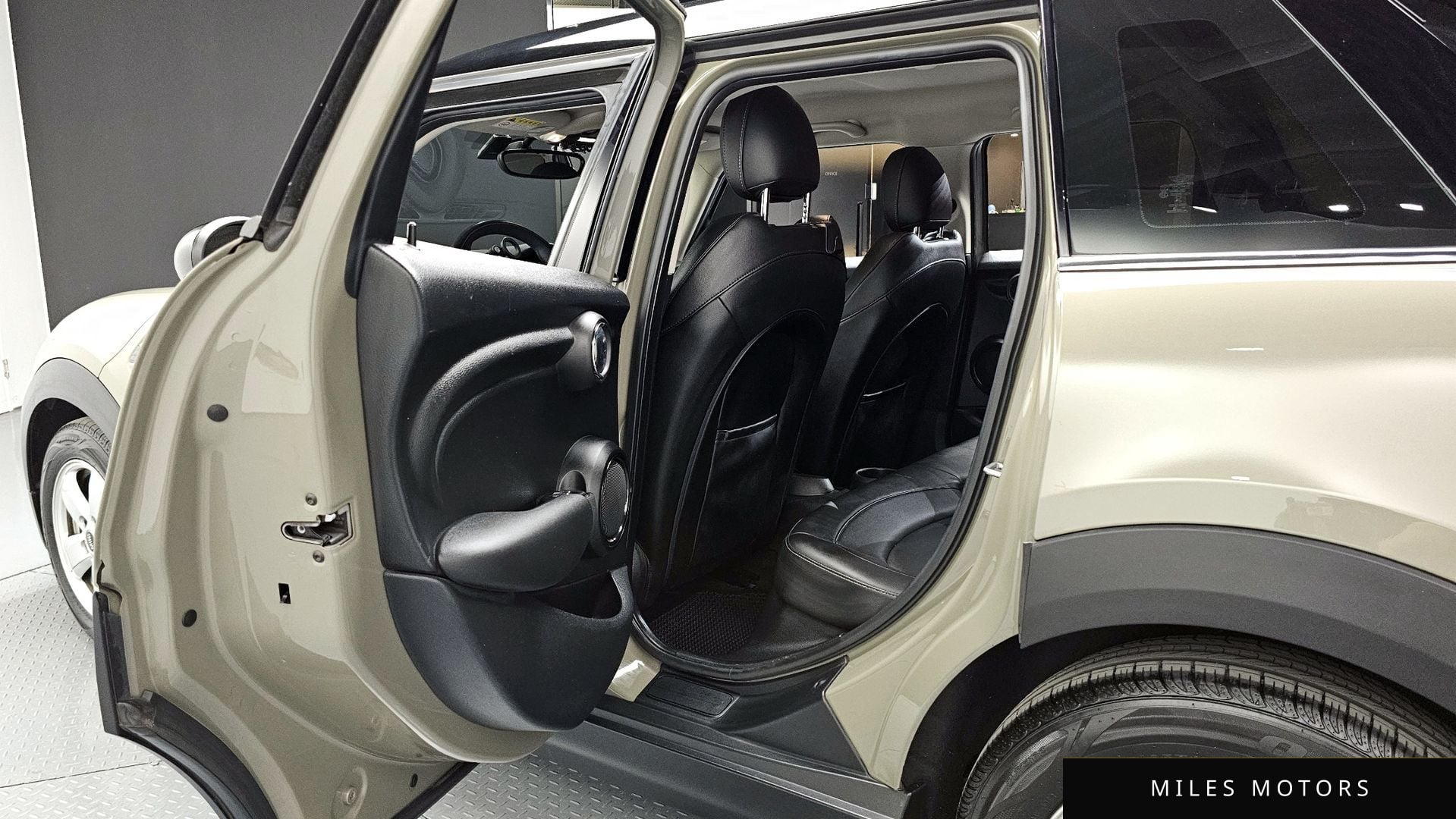 MINI 쿠퍼 2019 — миниатюра 18