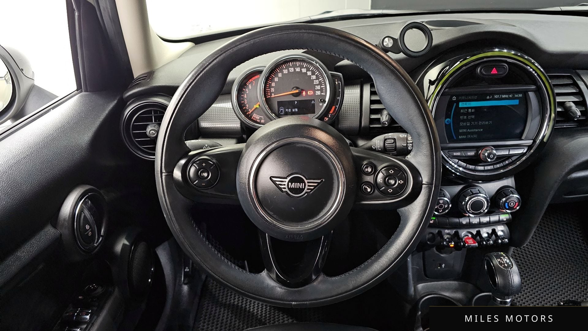 MINI 쿠퍼 2019 — миниатюра 19