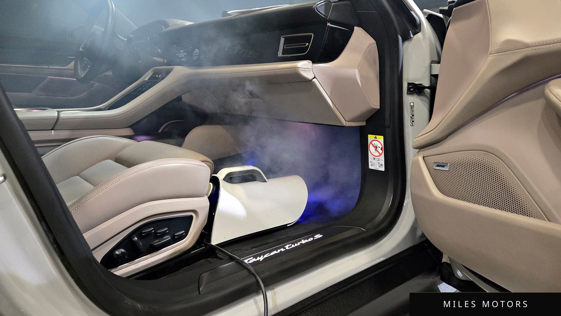 Porsche Taycan 2023 — миниатюра 3